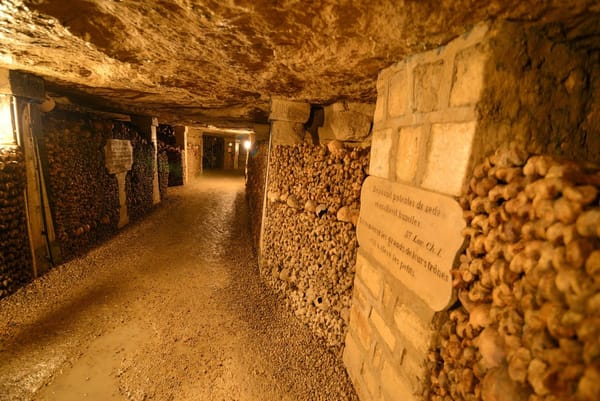 Descubriendo las catacumbas de París