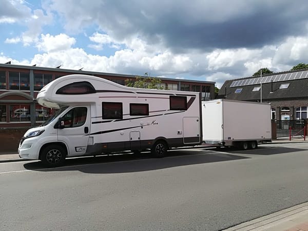 ¿Puedo aparcar mi autocaravana en la calle?