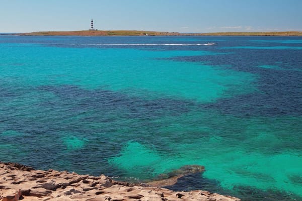 Menorca mágica: Los faros que iluminan sus costas