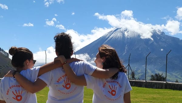 ¿En qué consiste el voluntariado internacional? Hablamos de esta opción para viajar con Elisa Iglesia Corcuera